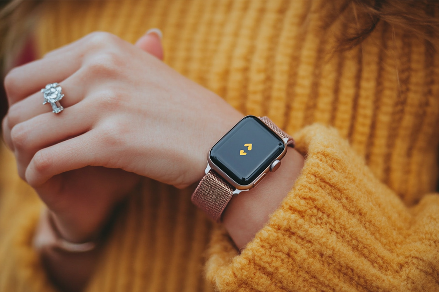 Health Monitoring Smartwatch for Ladies